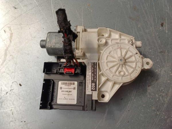 MOTEUR LEVE VITRE AVANT DROIT AUDI A3 - Vue 1